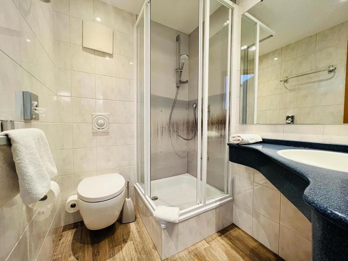 Lexow - Hotel An De Havenkant Tonning Bagian luar foto